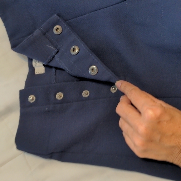 Forever 21 dark blue shorts size 27 - Picture 2 of 4